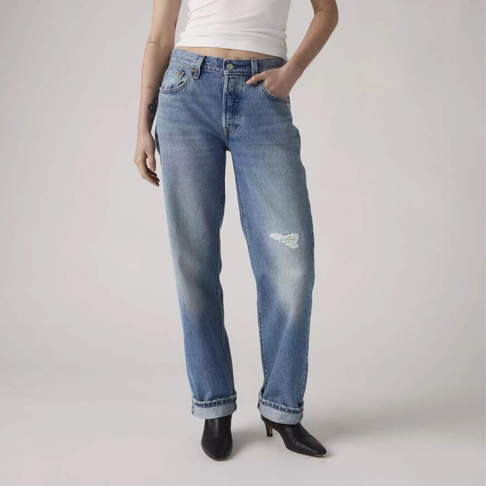 Levi's Light Wash Straight Leg Women's Jeans - Picture 2 of 16